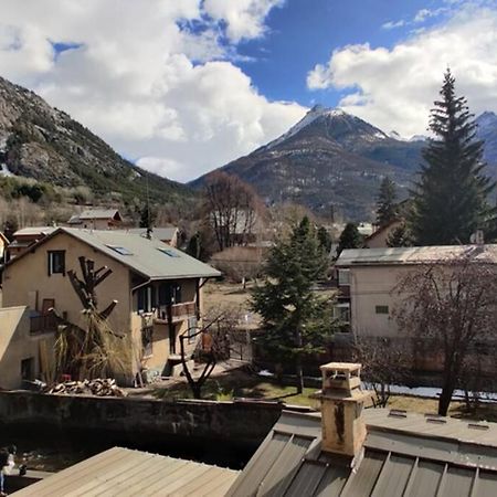 Maison Calme Independante Et Vue Sur Les Montagnes Briançon Exterior foto